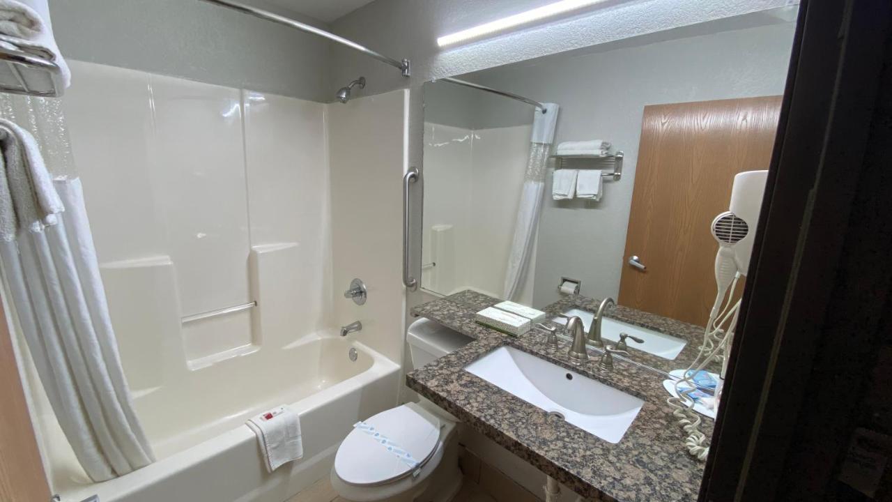 Microtel Inn & Suites By Wyndham Ardmore Esterno foto