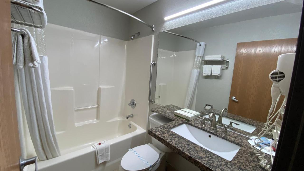 Microtel Inn & Suites By Wyndham Ardmore Esterno foto